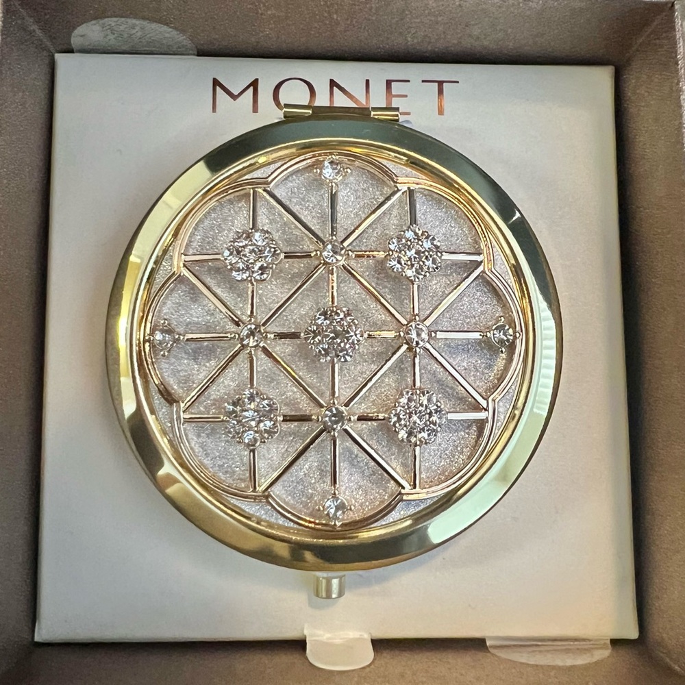NIB Monet Gold and Silver Geometric Compact - Picture 3 of 5